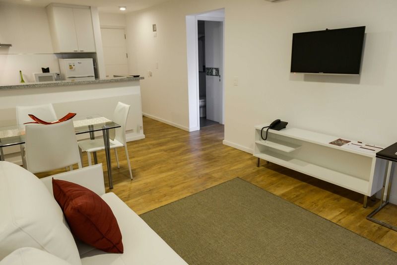 Merit Montevideo Apart & Suites Exterior photo
